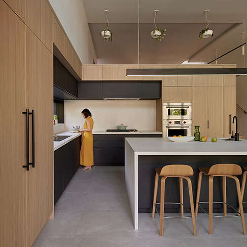 Master Oak in Mars House Canada residential project